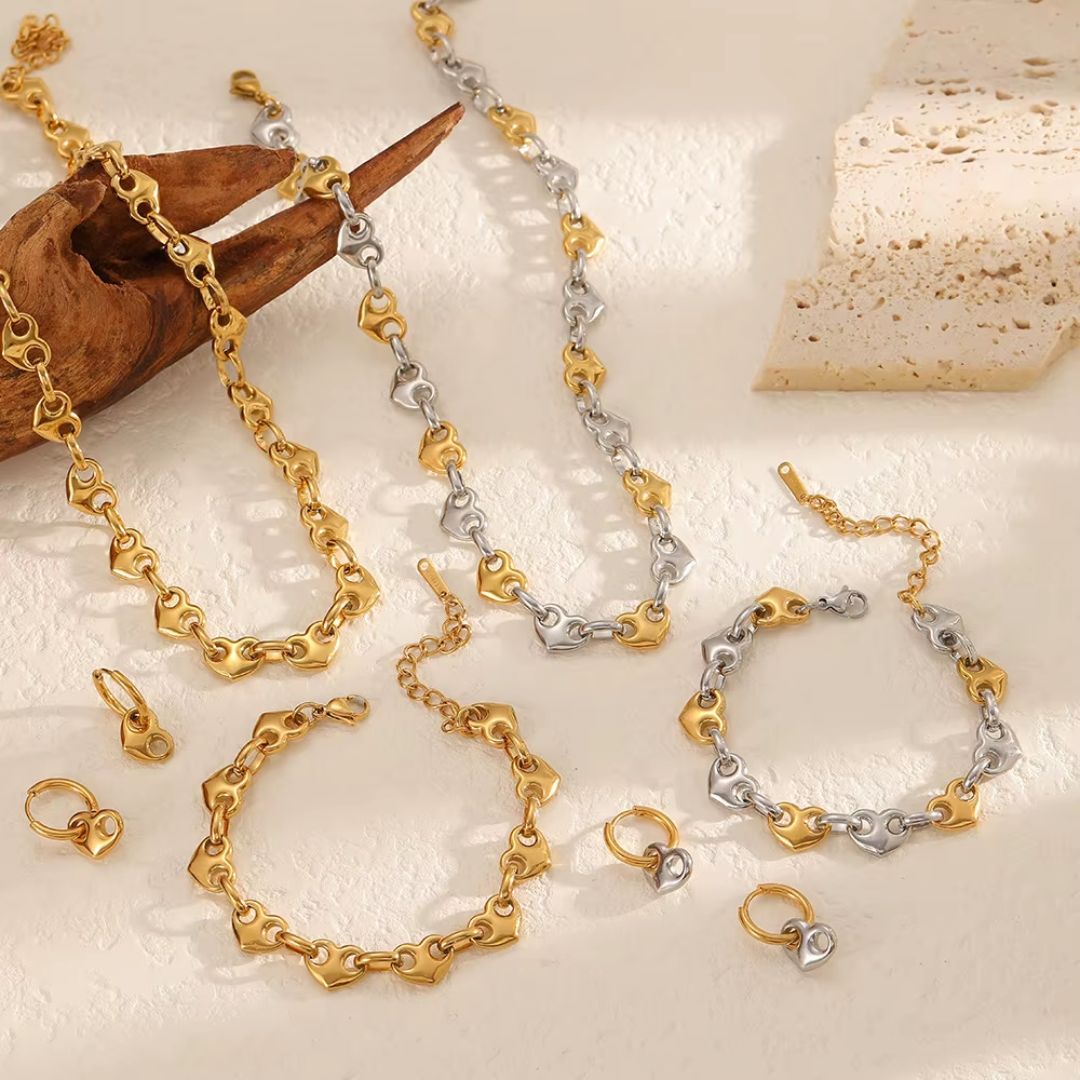 Larae Necklace
