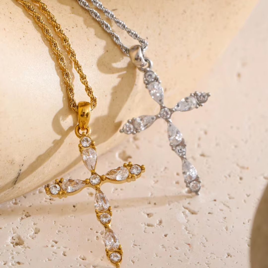 Raya Necklace