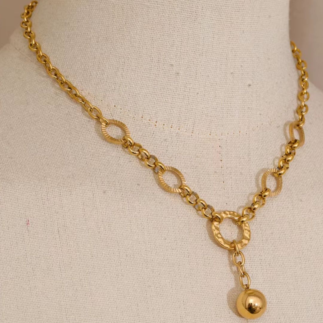 Leora Necklace