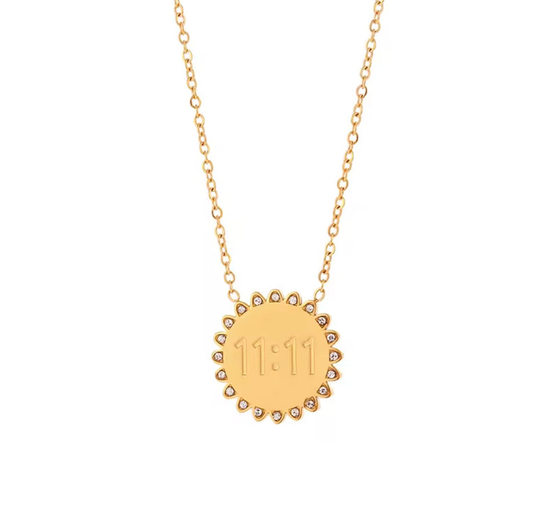 Seloria Necklace Stack